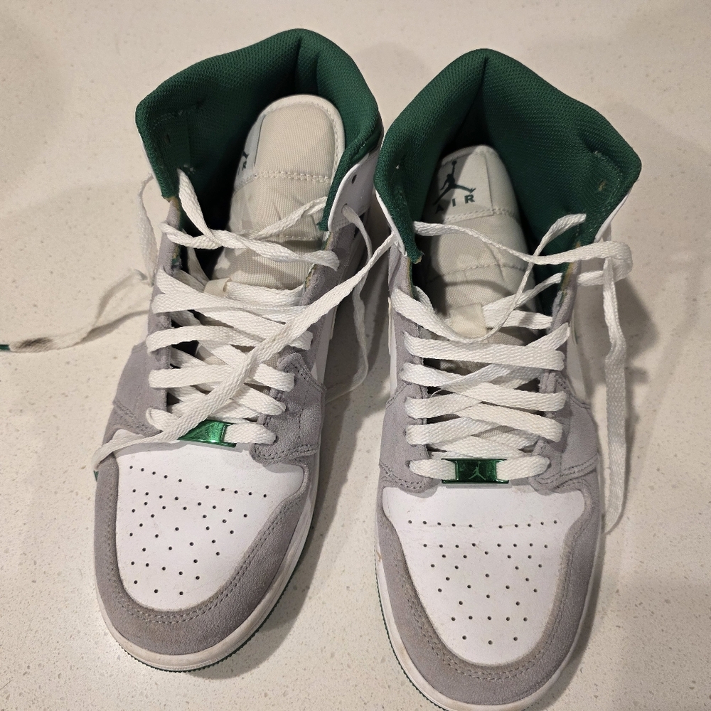 Air Jordan 1 MID SE “Grey / Pine Green / White" Sz. 9.5